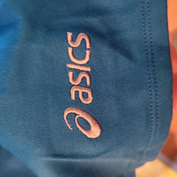 Womens Asics mock turtleneck thermoplastic, semi fitted, l/s, running. New - Picture 7 of 7